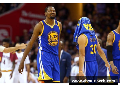 勇士主帅盛赞库里团队精神，称其是球队不可或缺之人